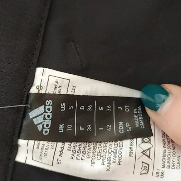 Adidas Trail Shorts Size S (337)