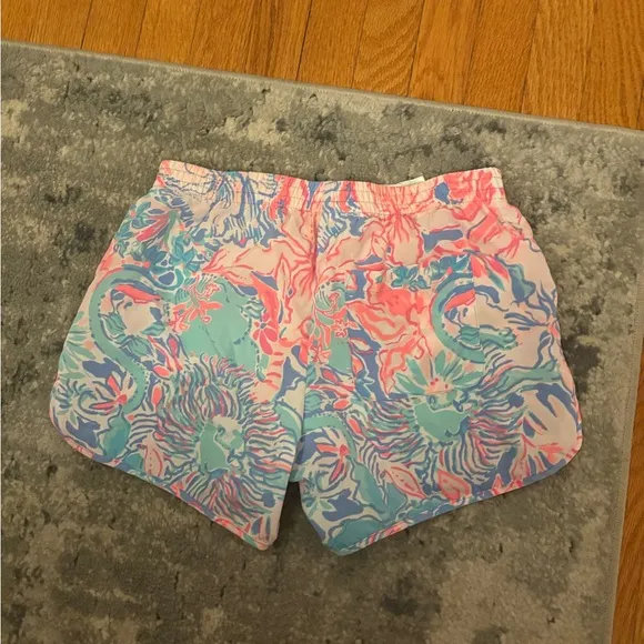 Lilly Pulitzer Luxletic Ocean Trail shorts in Blue Peri Viva La Lilly Pink, XXS
