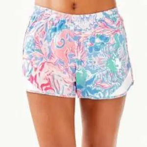 Lilly Pulitzer Luxletic Ocean Trail shorts in Blue Peri Viva La Lilly Pink, XXS