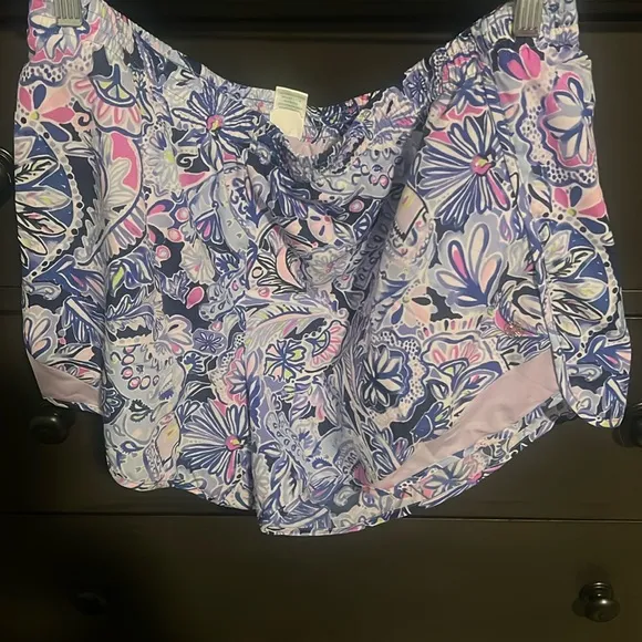 Lilly Pulitzer Ocean Trail Shorts NWOT