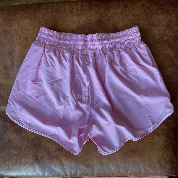 NWT Lululemon x Peloton Hotty Hot High-Rise Lined Short 4&quot; Sz 6 VitaPink
