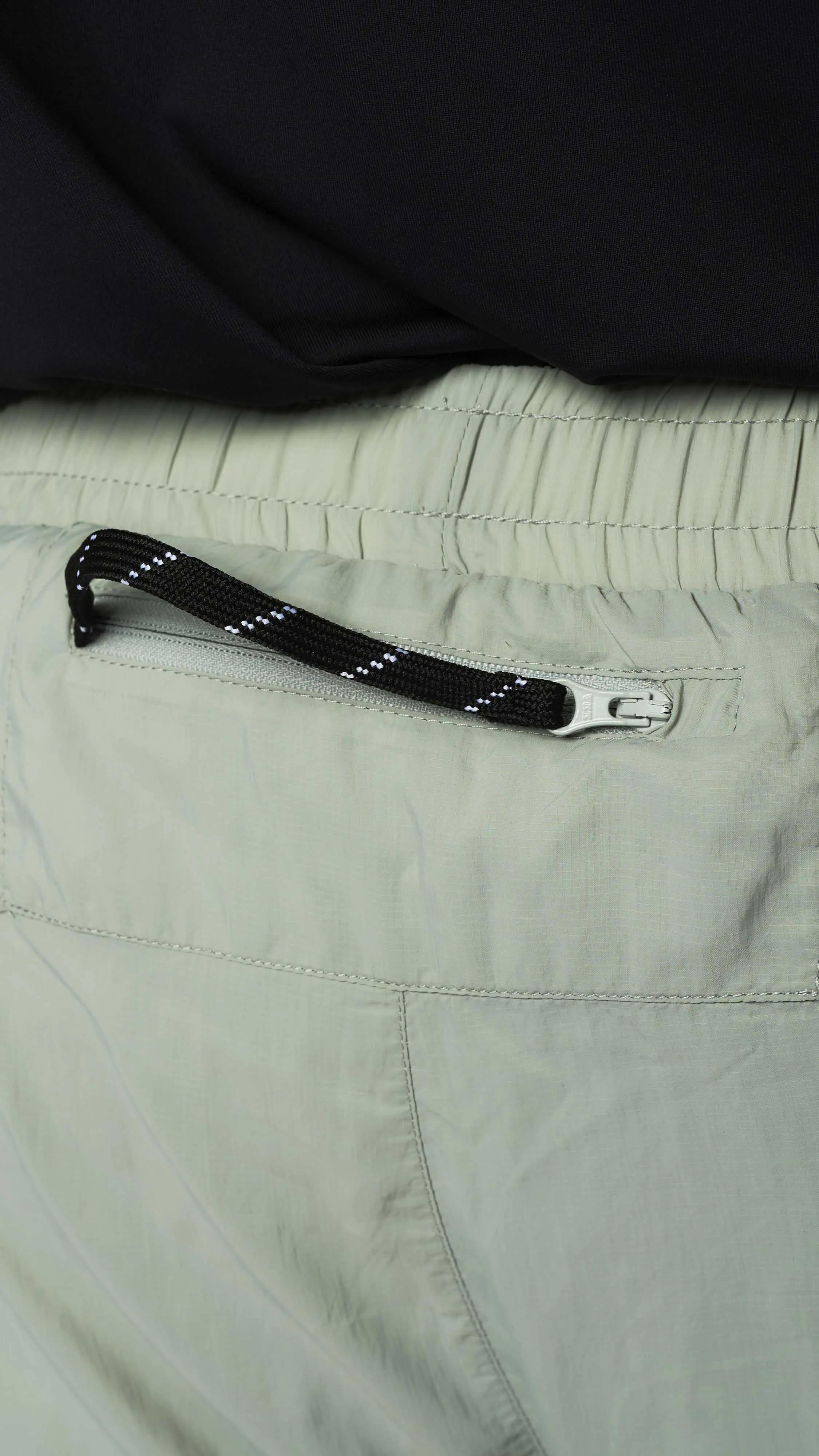 SHORTS TRAIL GLACIAR GREY